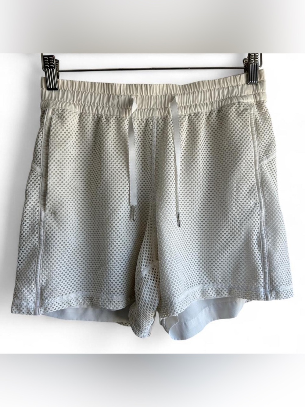 Lululemon Mesh On Mesh Athletic Shorts White Women’s - Size 4